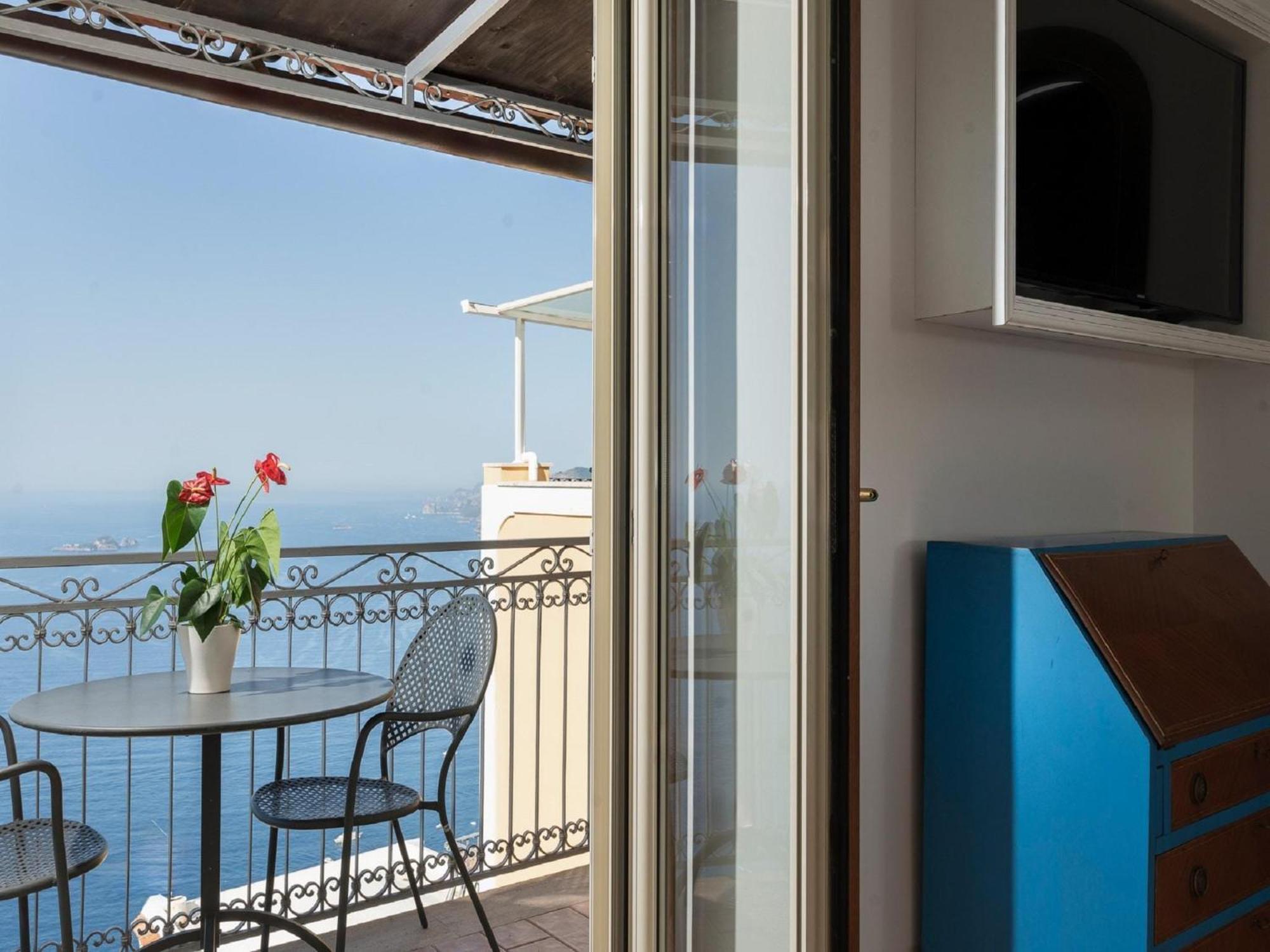 Belvilla By Oyo Villa Sky Meets Sea Positano Exterior photo